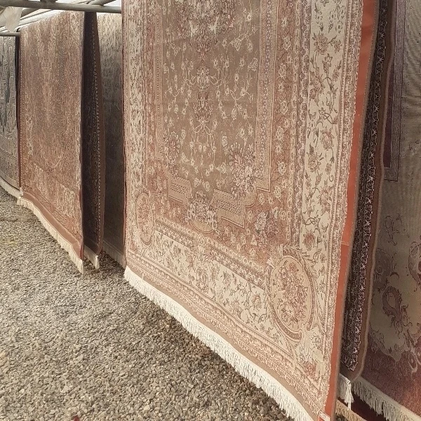 کارخانه قالیشویی و مبل شویی امید در اصفهان